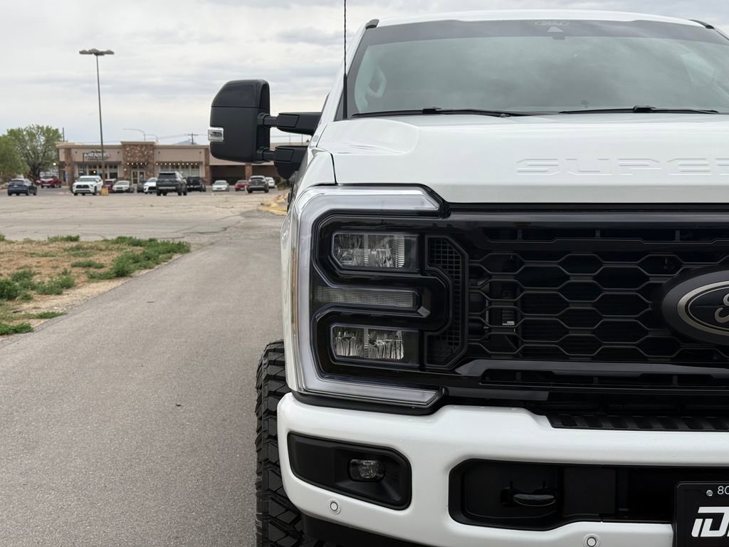 2026 Ford F350 Lariat