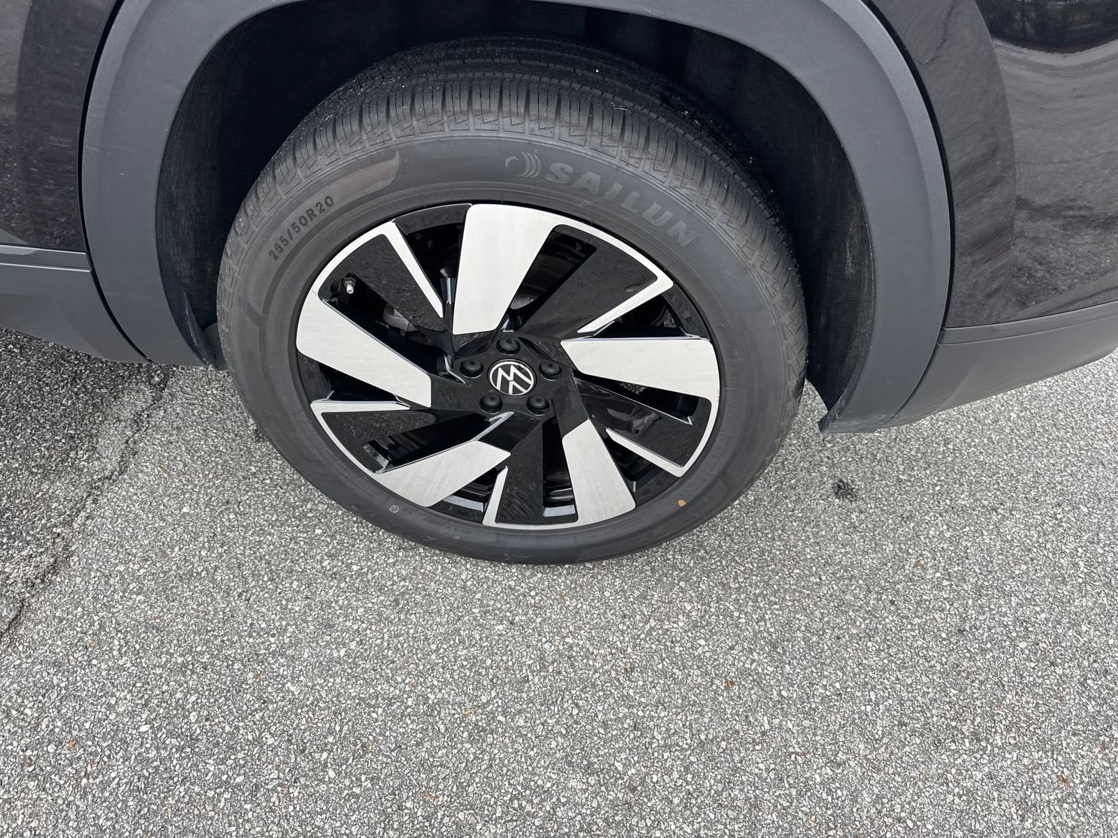 2025 Volkswagen Atlas Cross Sport SE