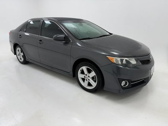 Used 2014 Toyota Camry SE