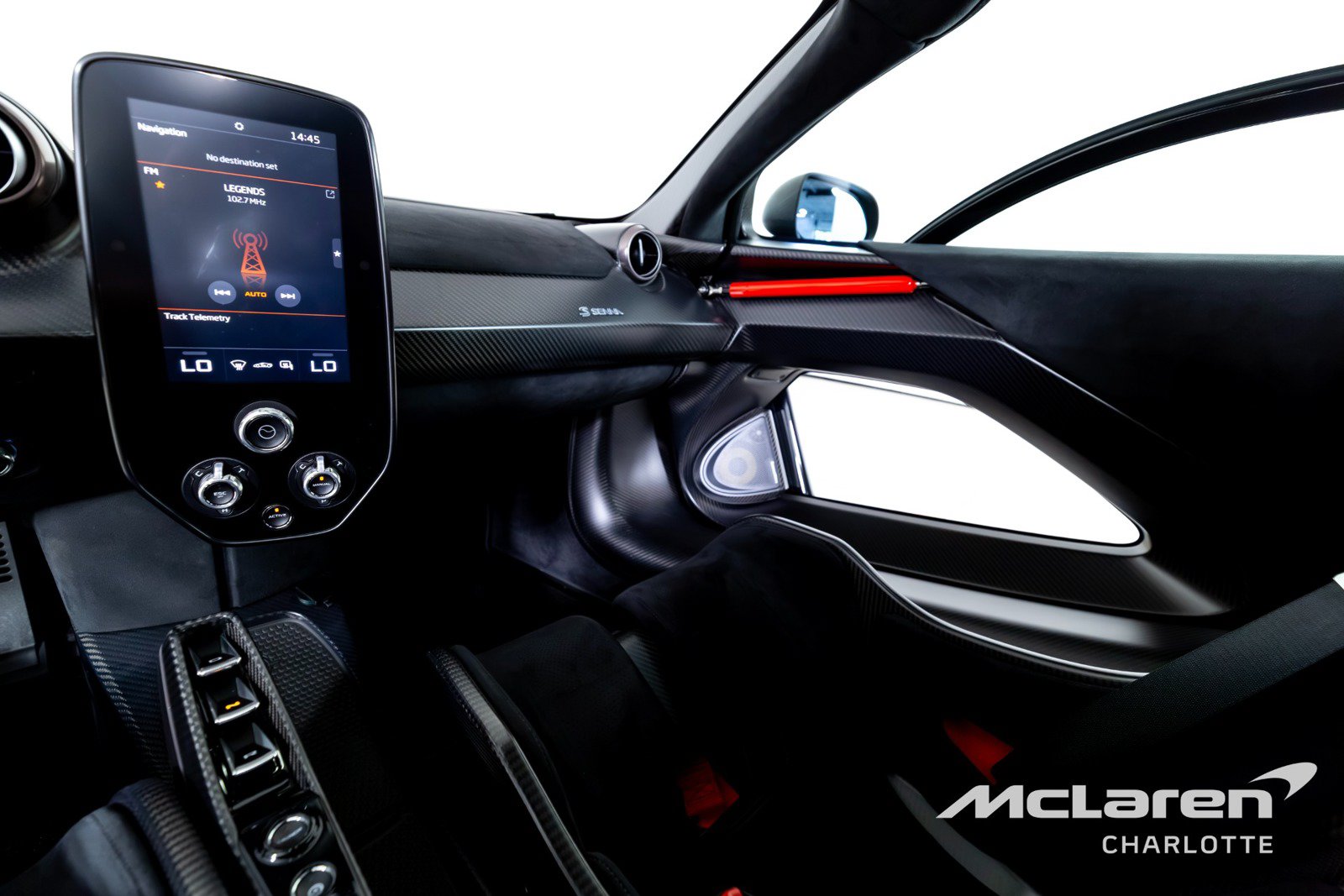 Used 2019 McLaren Senna photo 17