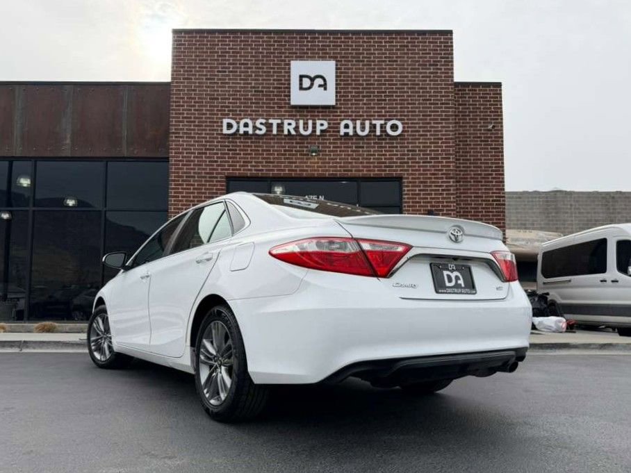 2016 Toyota Camry SE