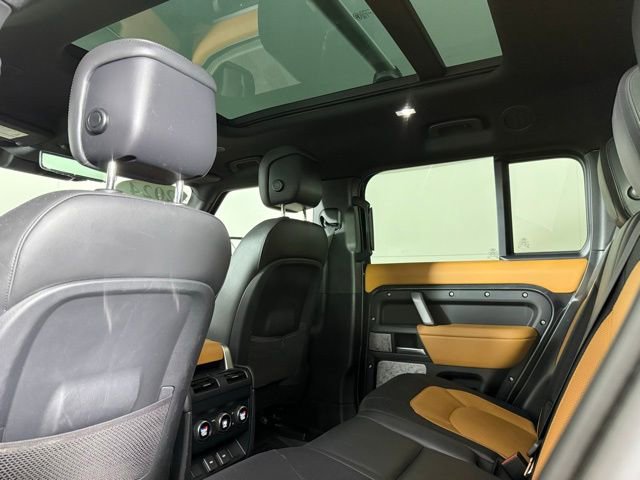 2024 Land Rover Defender 130 X-Dynamic SE