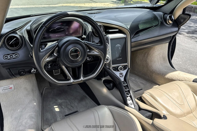Used 2018 McLaren 720S Luxury photo 22