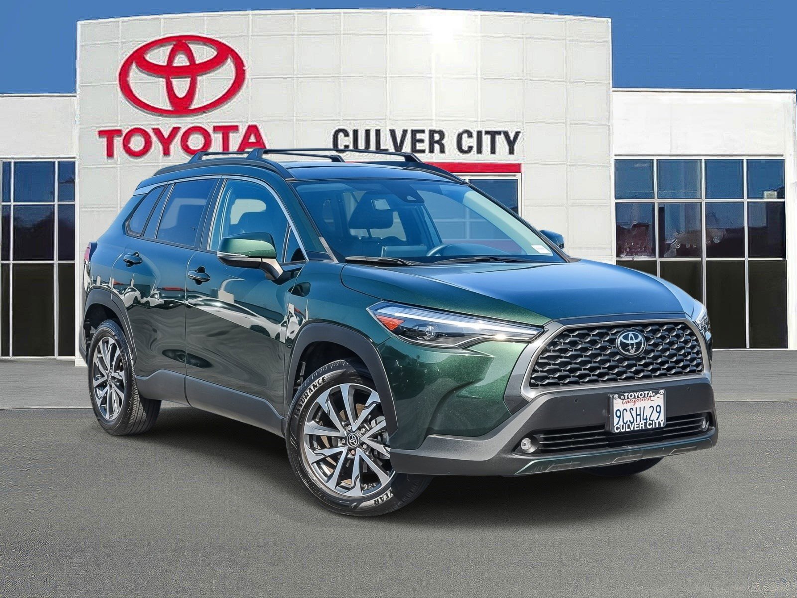 Certified 2022 Toyota Corolla Cross XLE w/ Convenience Package