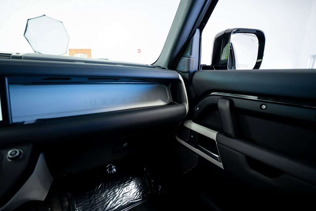 2024 Land Rover Defender 90 S