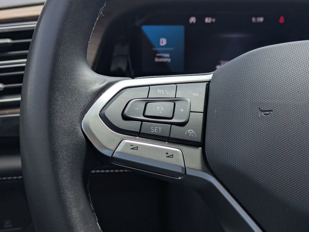 2025 Volkswagen Atlas SE