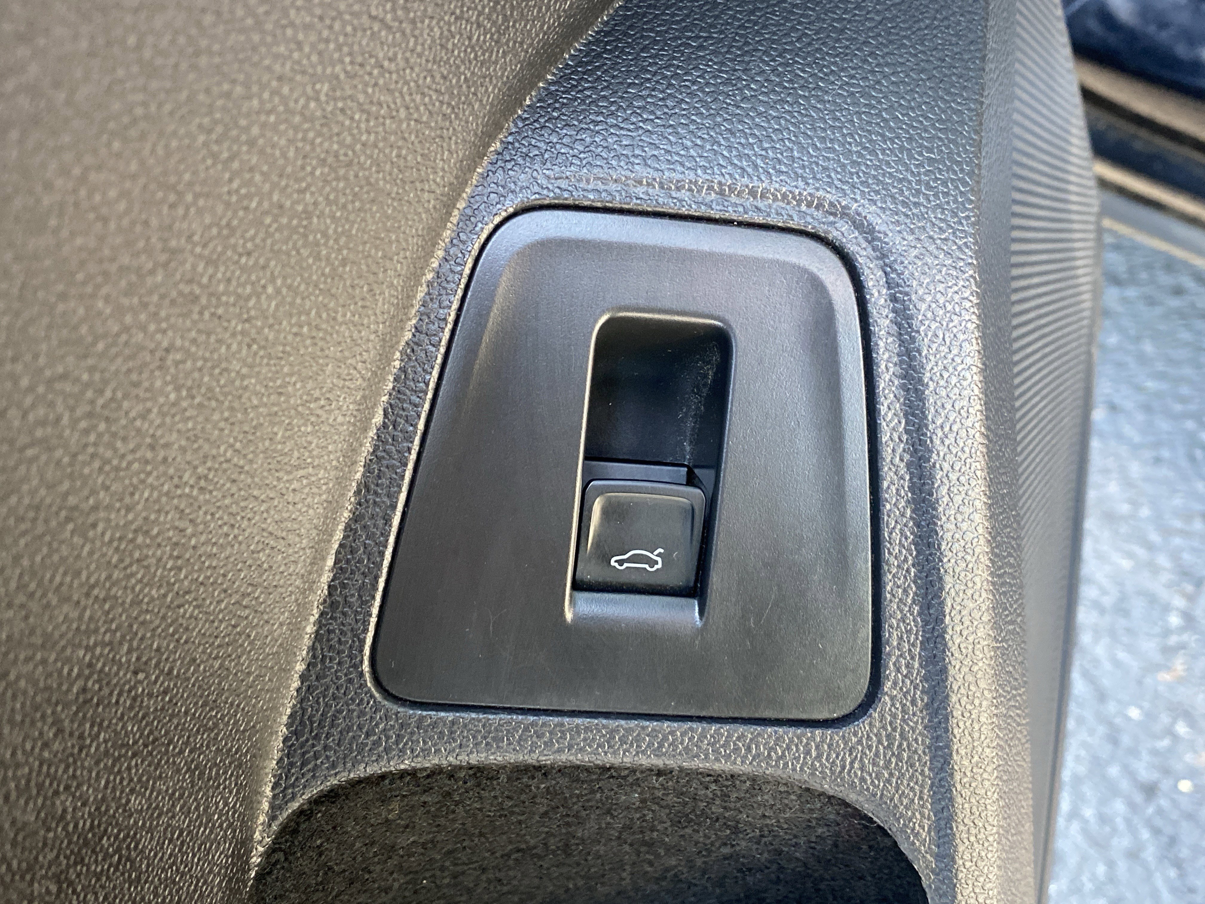 2023 Volkswagen Tiguan SE R-Line