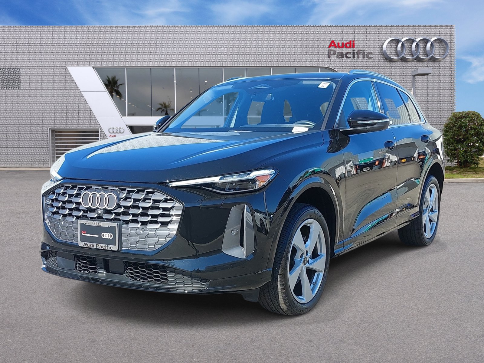 Used 2025 Audi Q5 Premium w/ Premium Plus