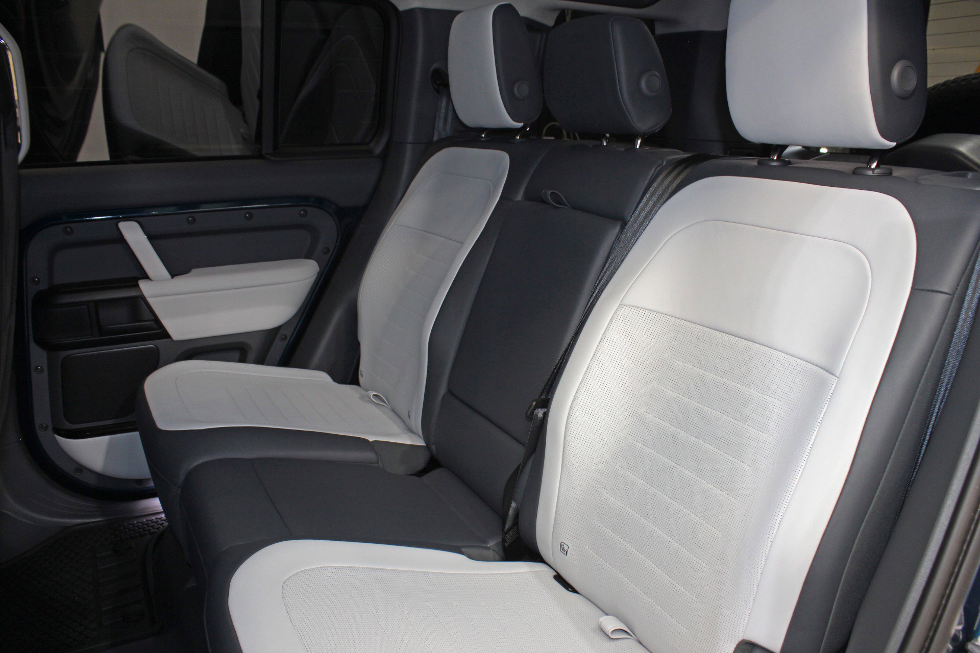 2026 Land Rover Defender 110