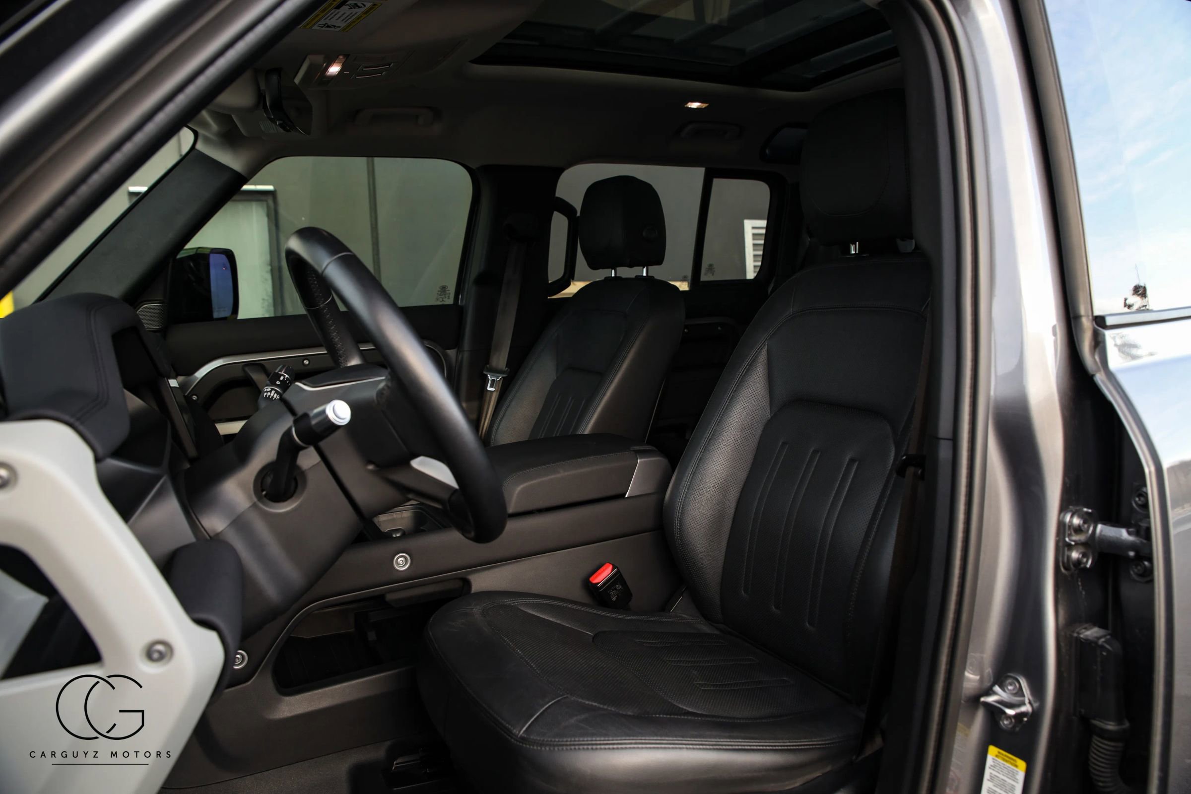 2022 Land Rover Defender 110 SE