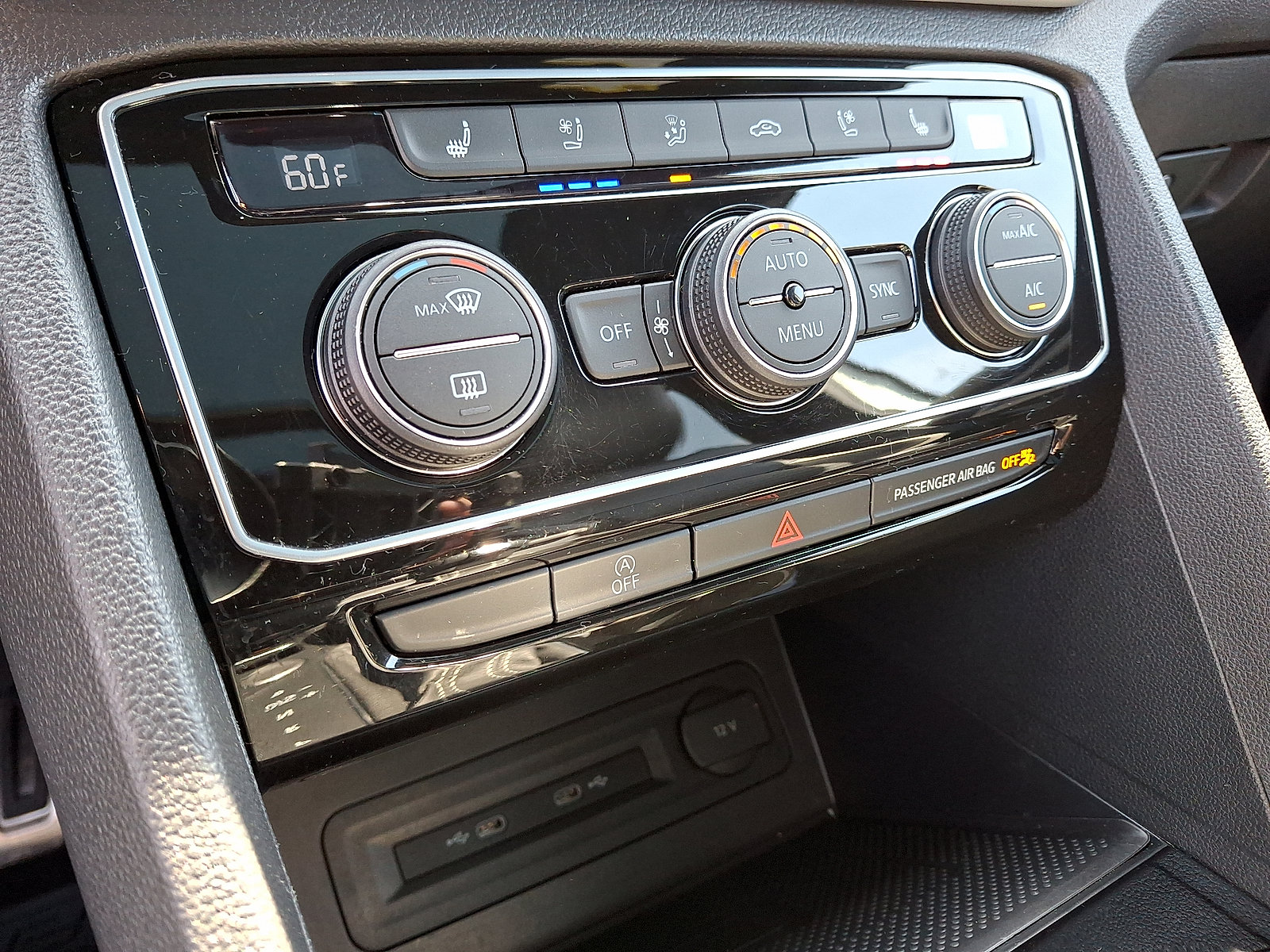 2023 Volkswagen Atlas Cross Sport SEL Premium R-Line