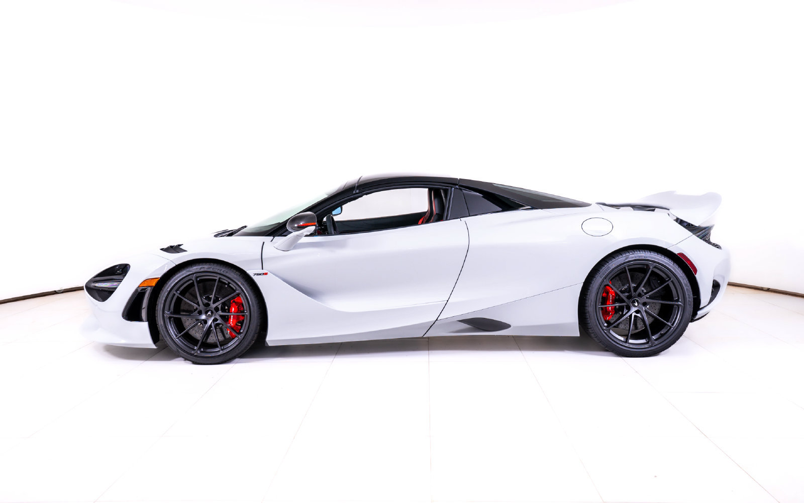 New 2027 McLaren 750S Spider photo 3