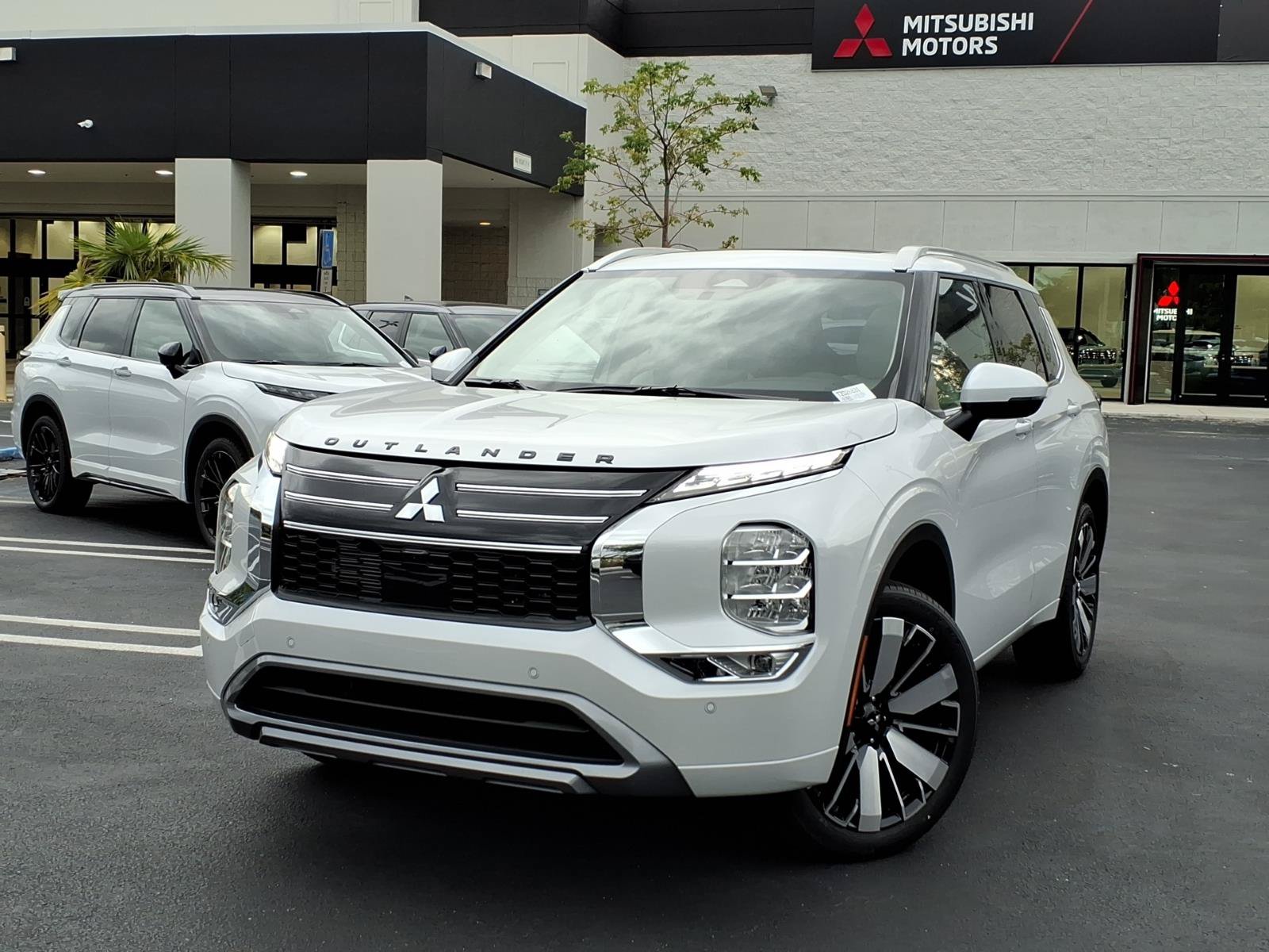New 2026 Mitsubishi Outlander SEL