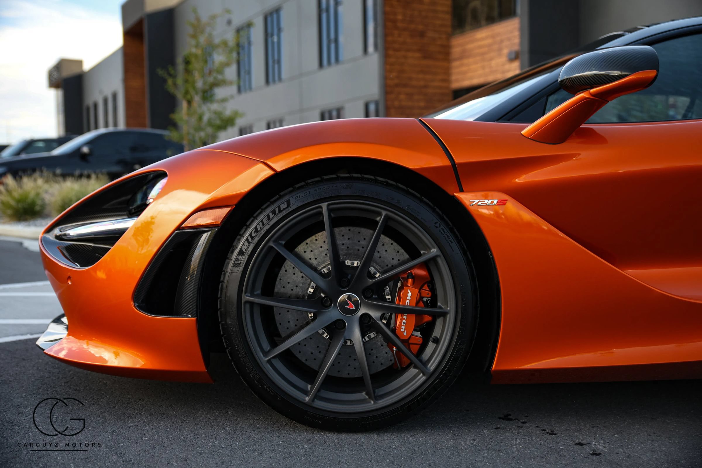 Used 2018 McLaren 720S photo 10