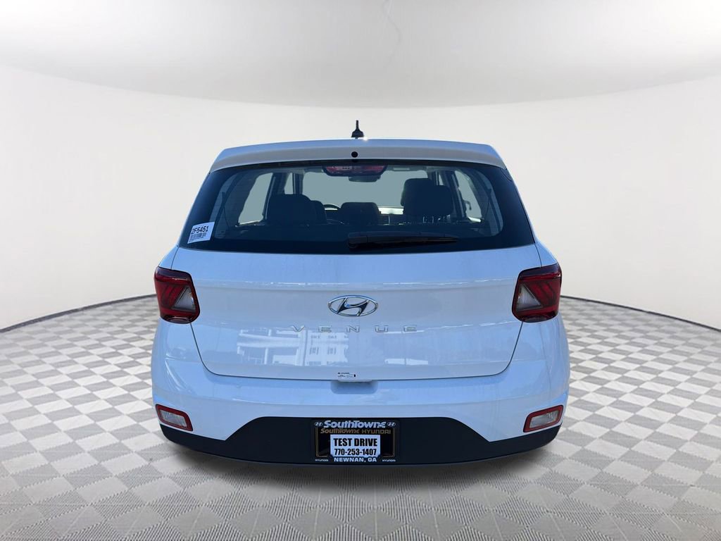 2026 Hyundai Venue SE