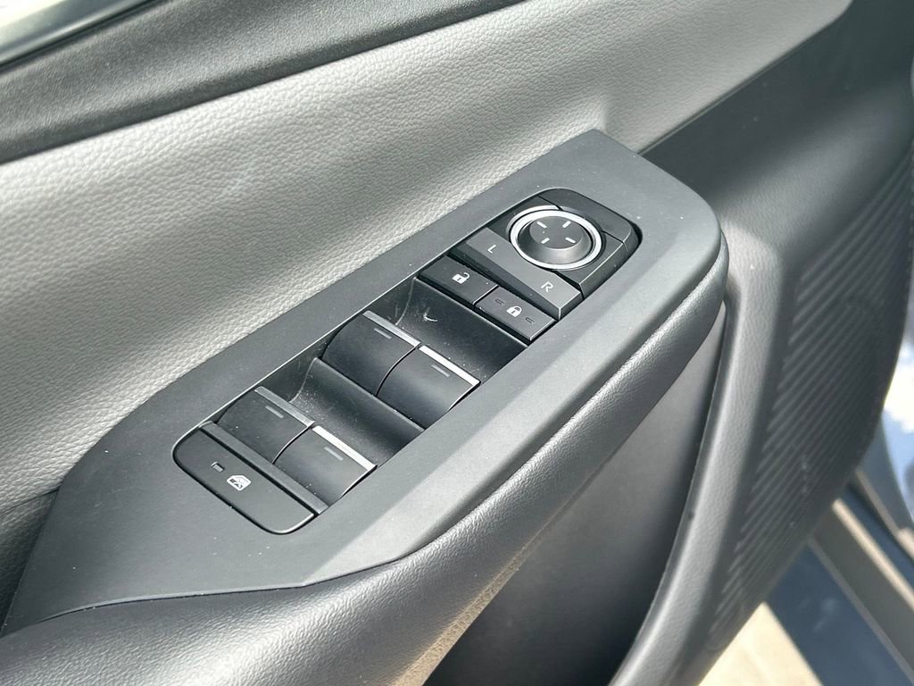 2025 Toyota Prius XLE