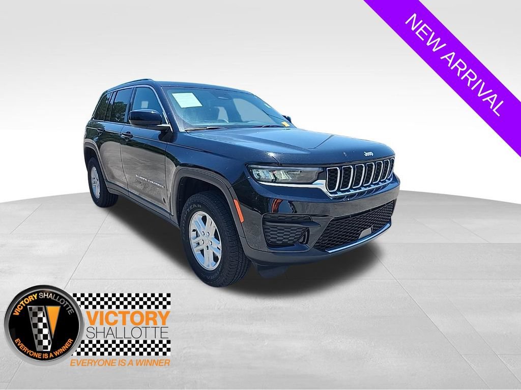 Certified 2024 Jeep Grand Cherokee Laredo w/ Trailer Tow Package