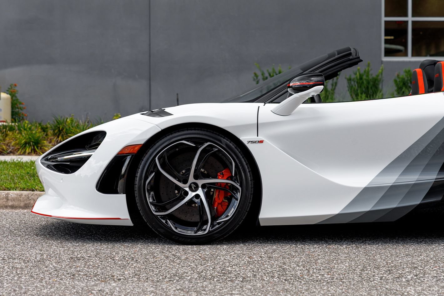 Used 2024 McLaren 750S Spider photo 31