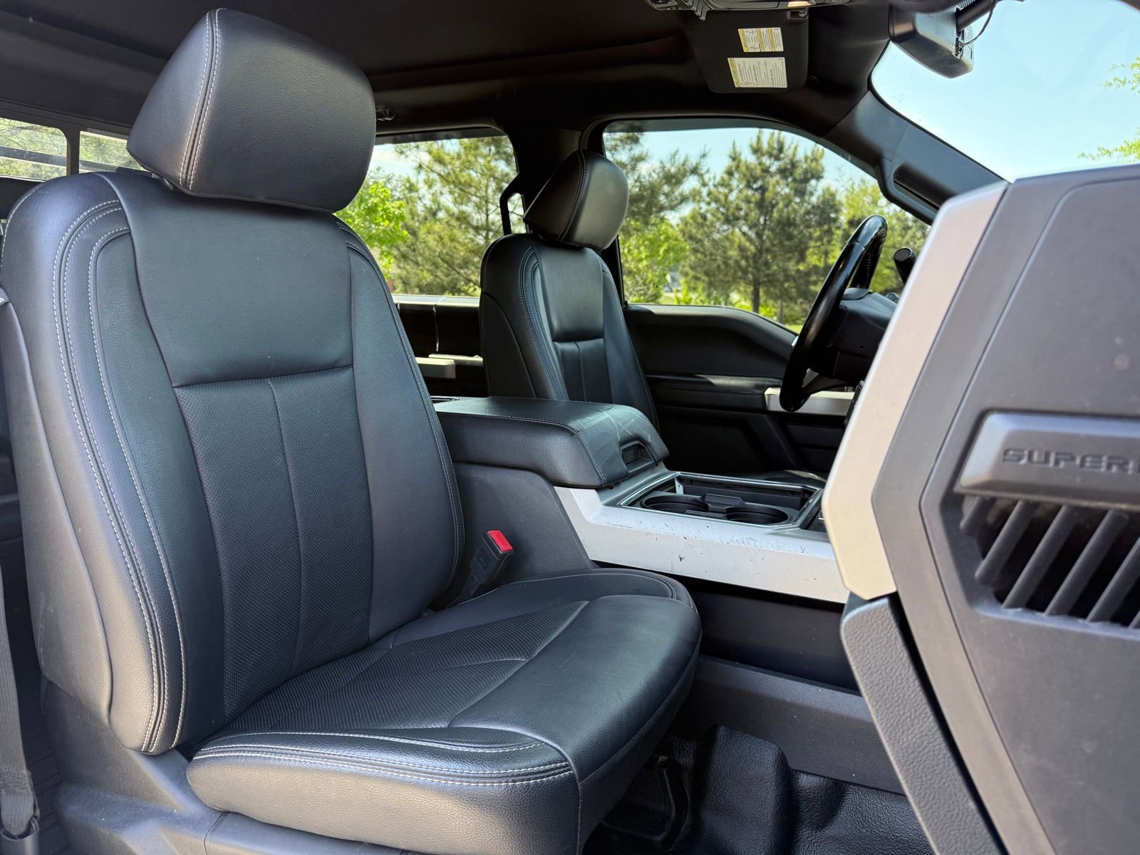 2022 Ford F350 Lariat