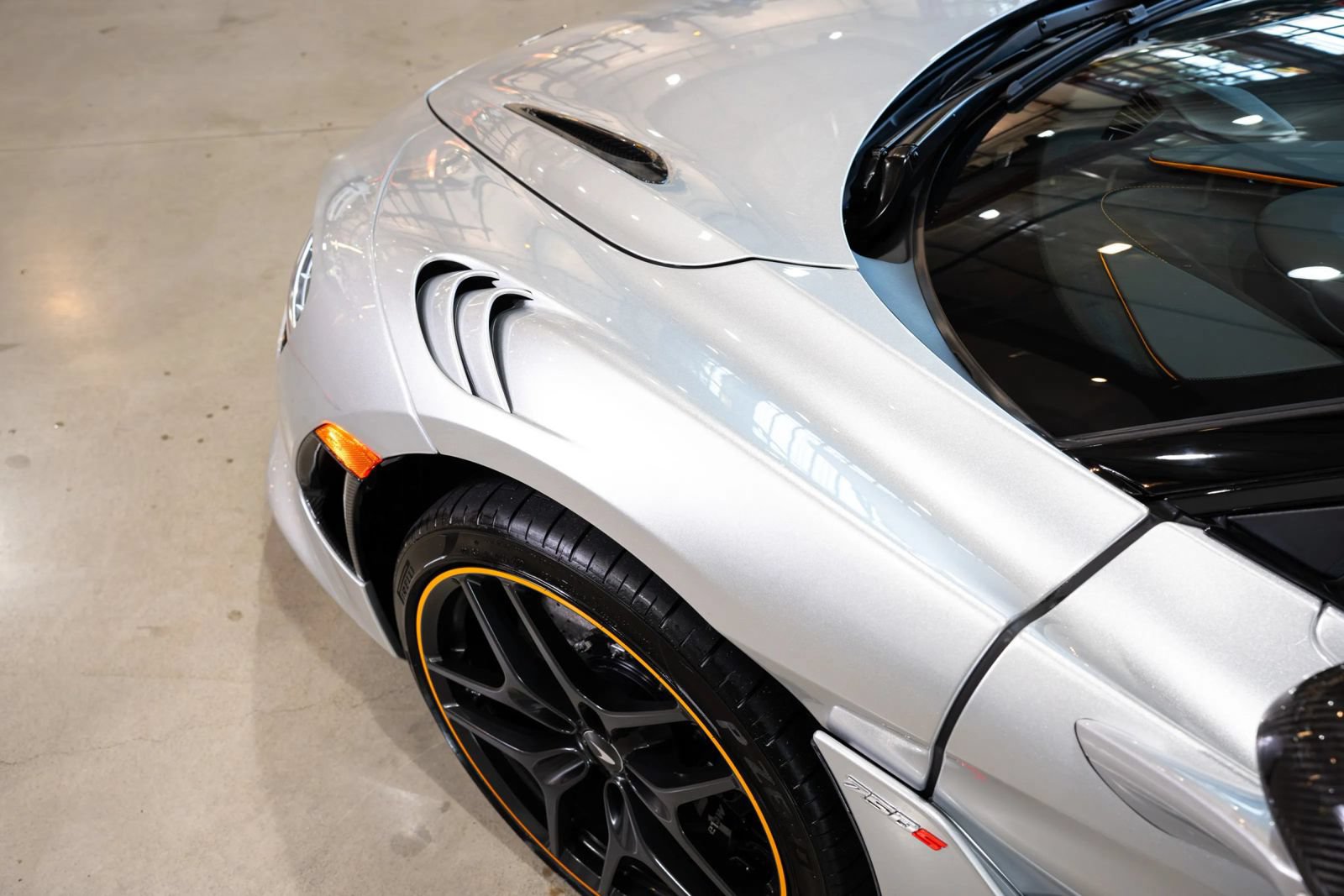 Used 2024 McLaren 750S Spider photo 17