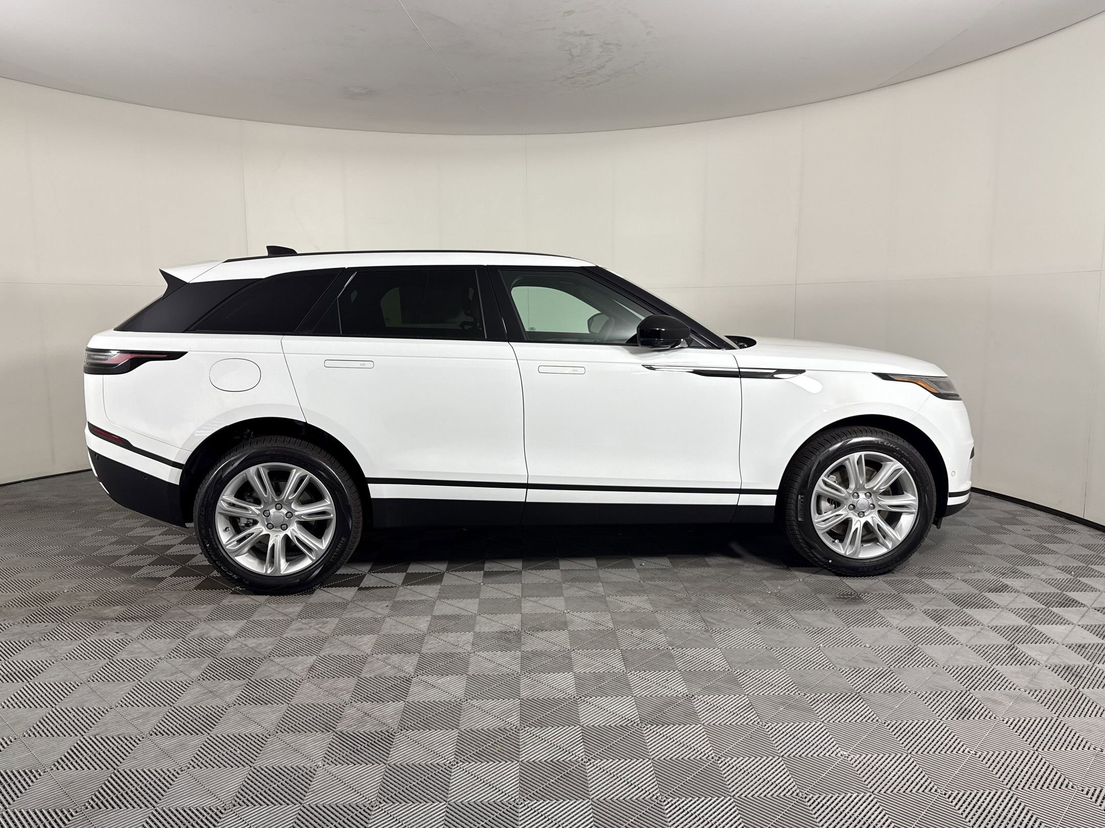 2026 Land Rover Range Rover Velar S