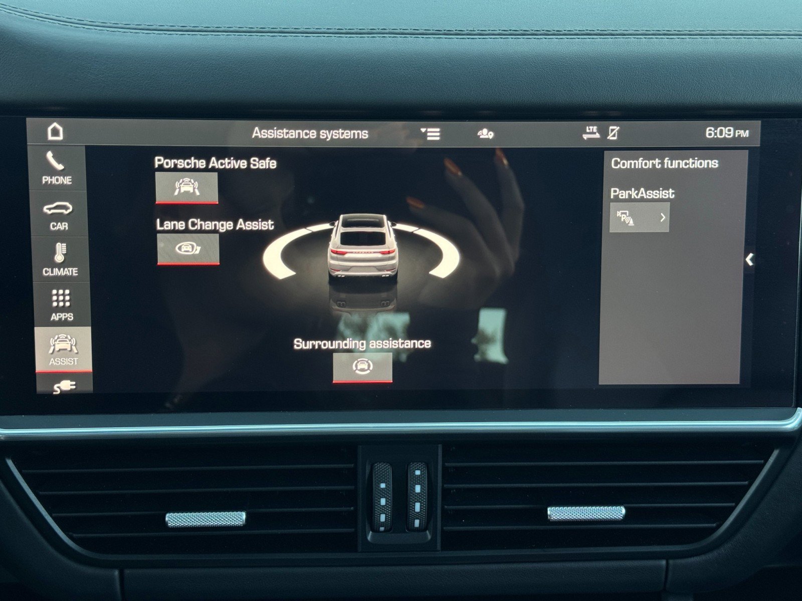 2021 Porsche Cayenne Turbo S