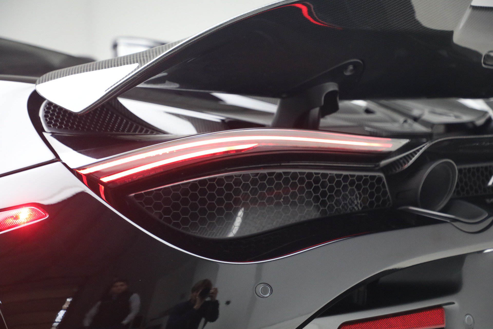 Used 2020 McLaren 720S Performance photo 38