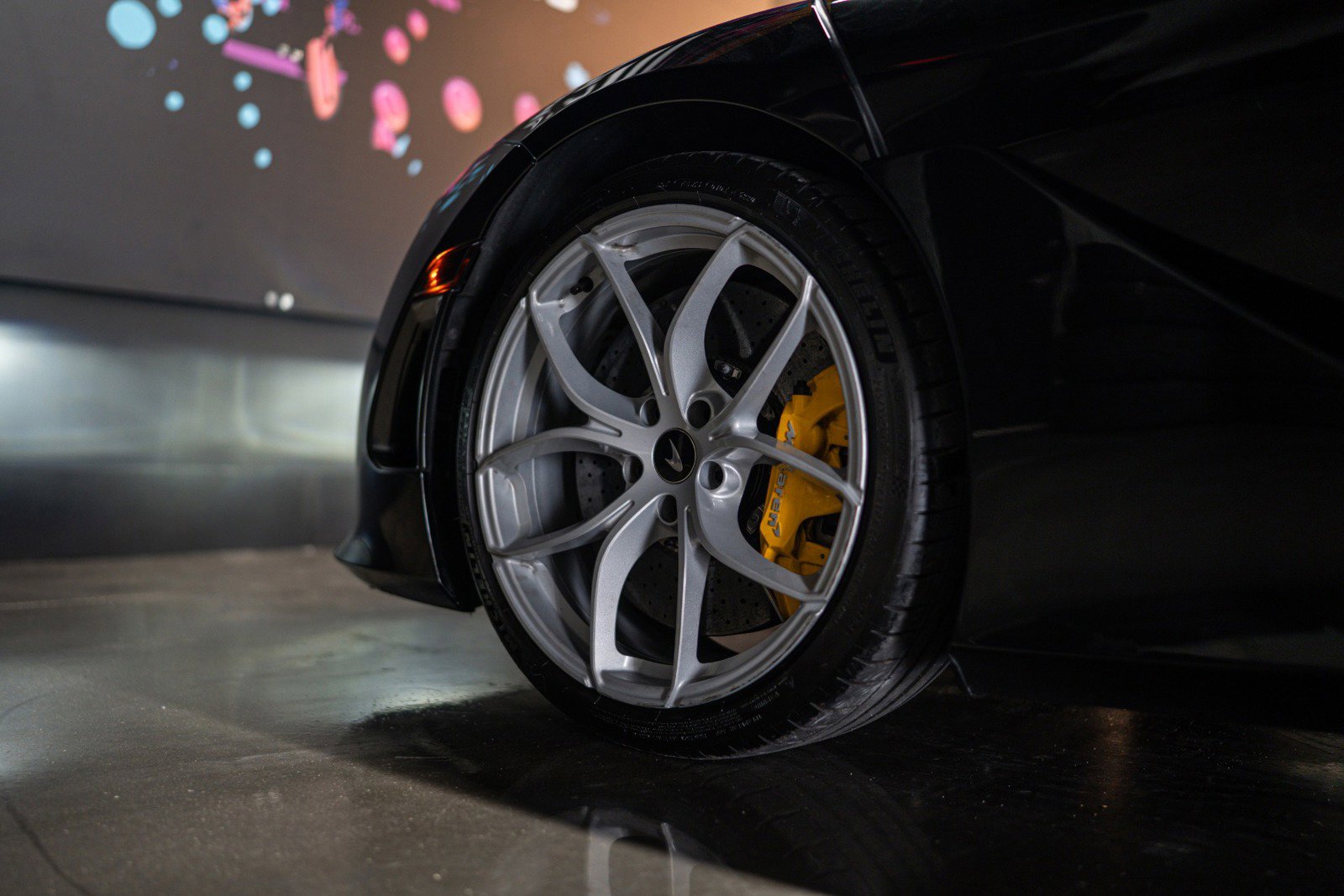 Used 2018 McLaren 720S photo 14