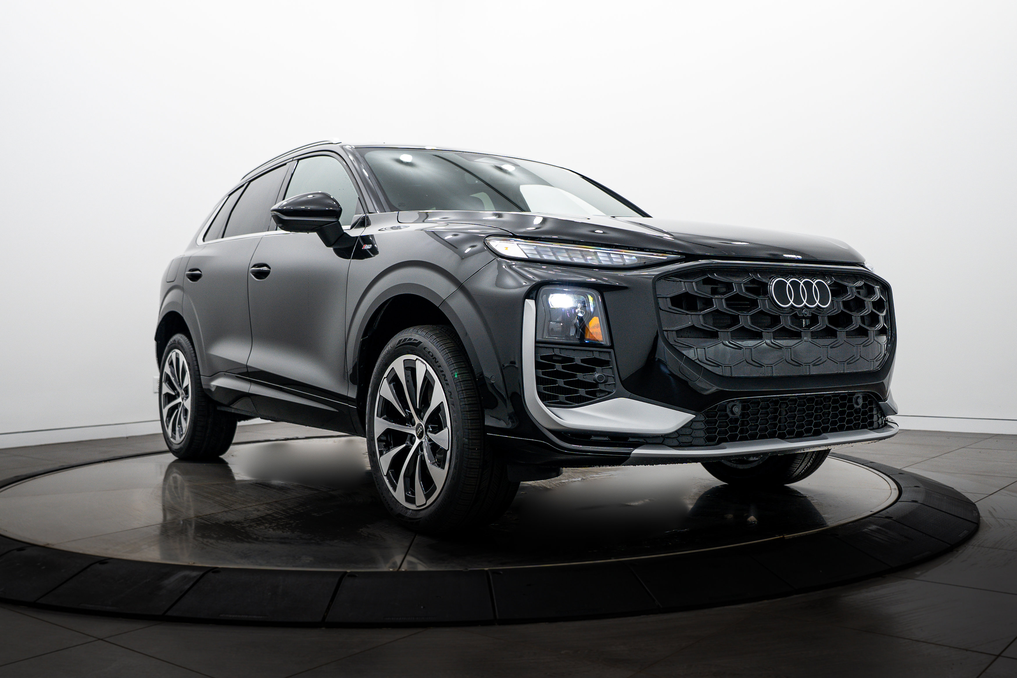 New 2026 Audi Q3 quattro 2.0T