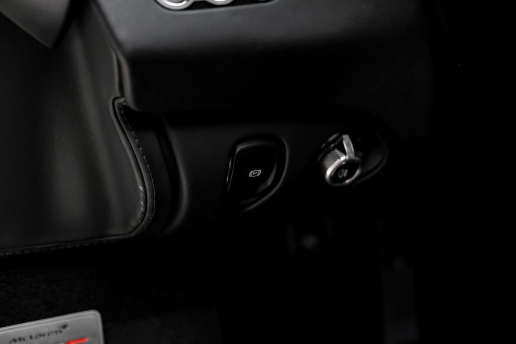 Used 2026 McLaren 750S Spider photo 35
