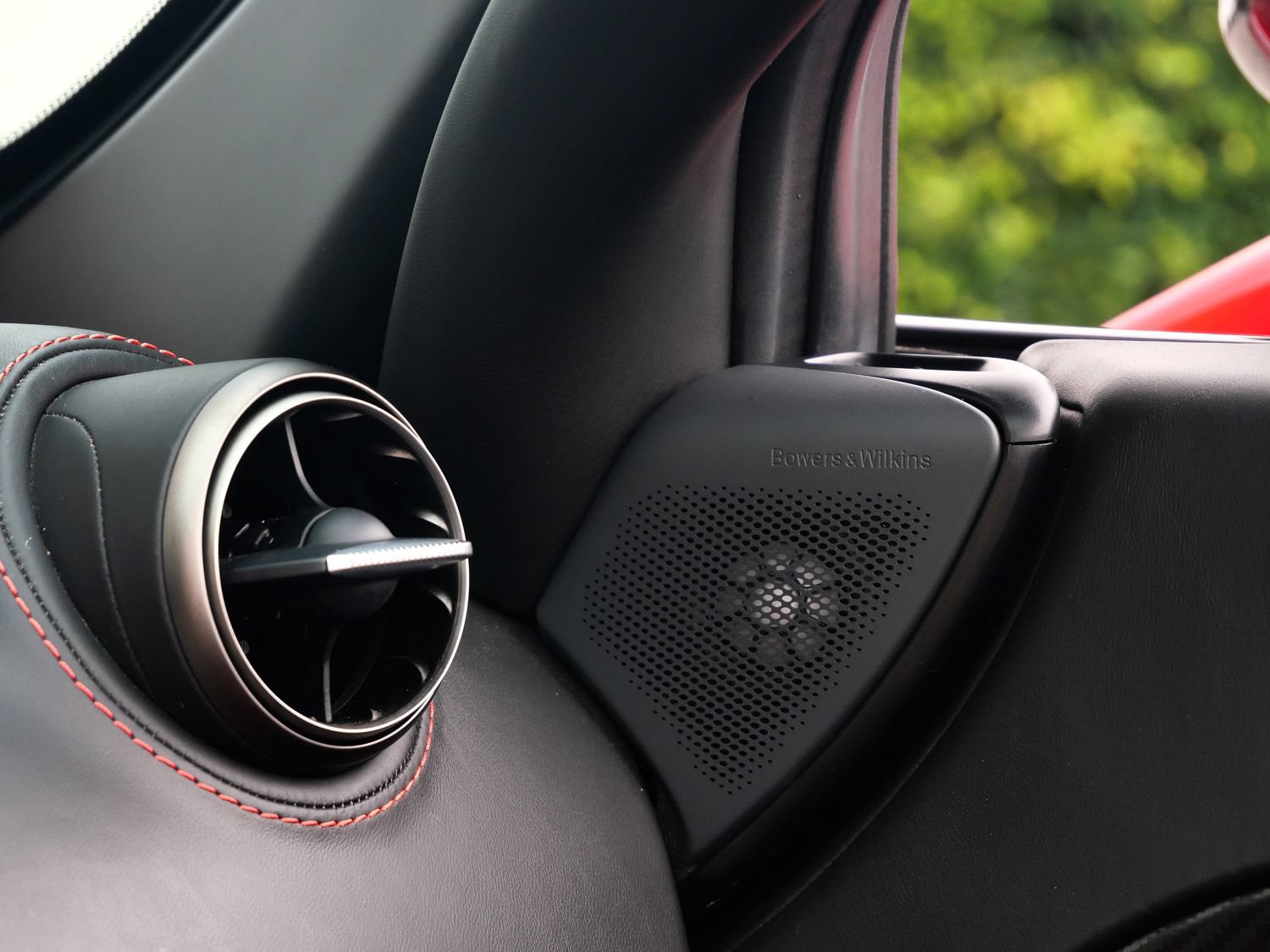 Used 2020 McLaren 720S Performance photo 33