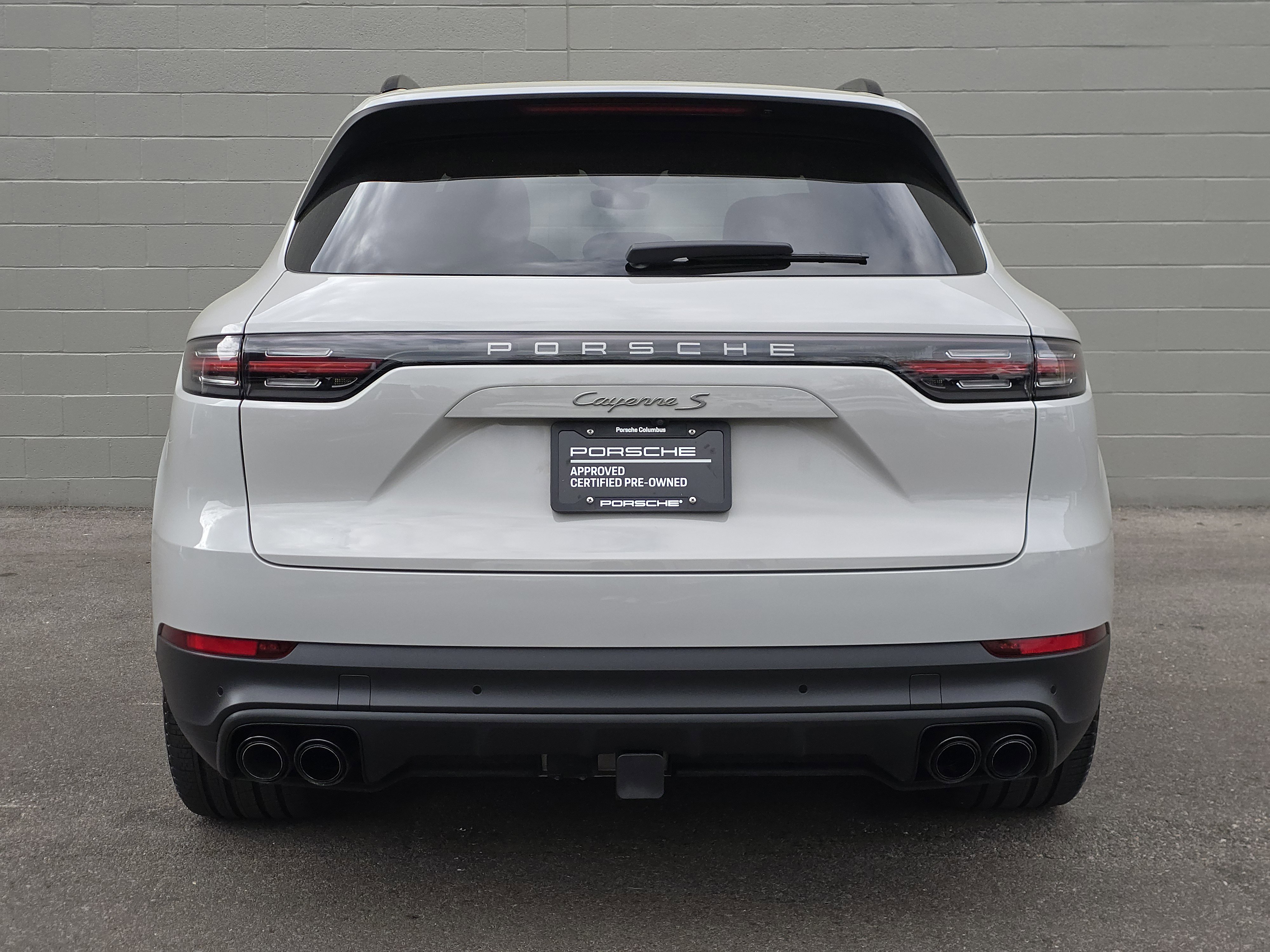 2023 Porsche Cayenne S Platinum