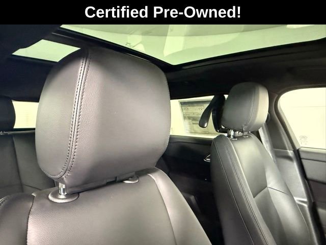 2026 Land Rover Range Rover Velar Dynamic SE