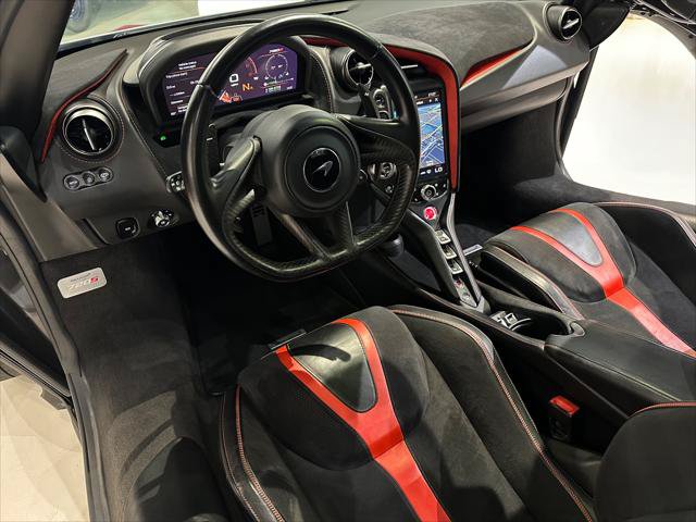 Used 2020 McLaren 720S Luxury photo 14