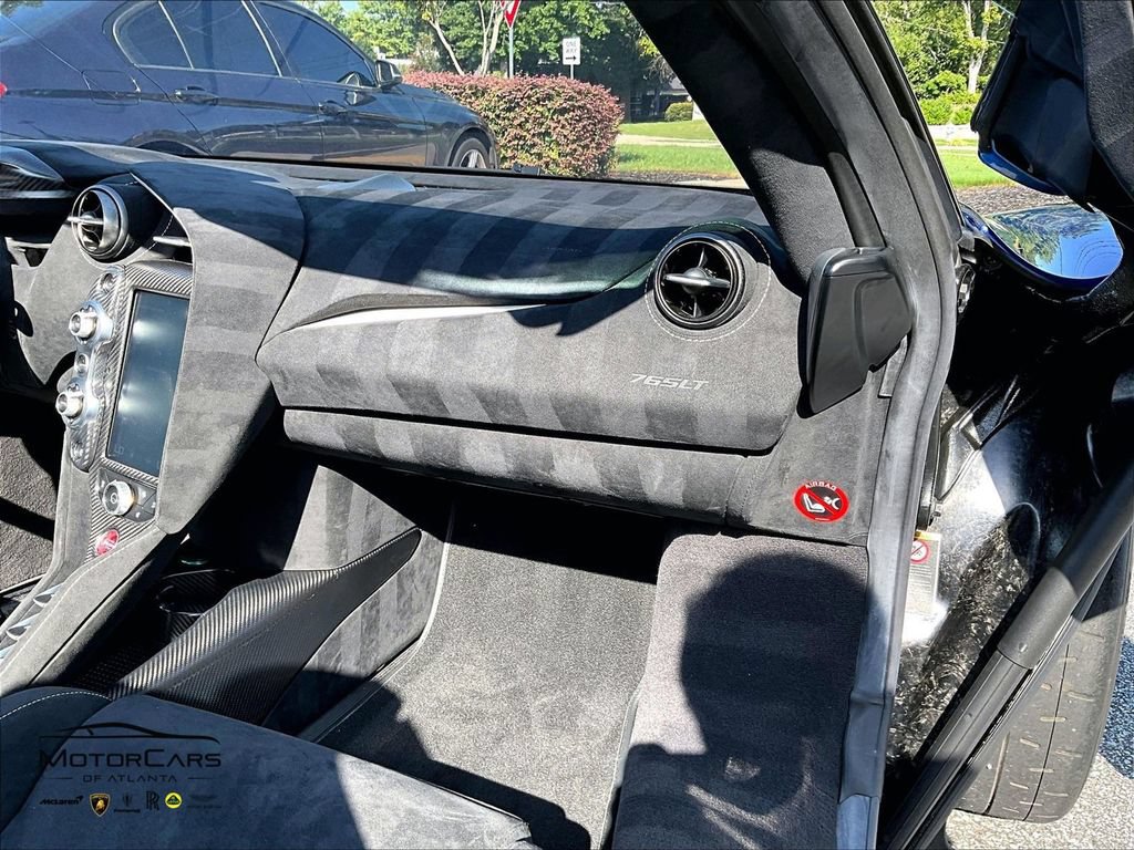 Used 2022 McLaren 765LT photo 15