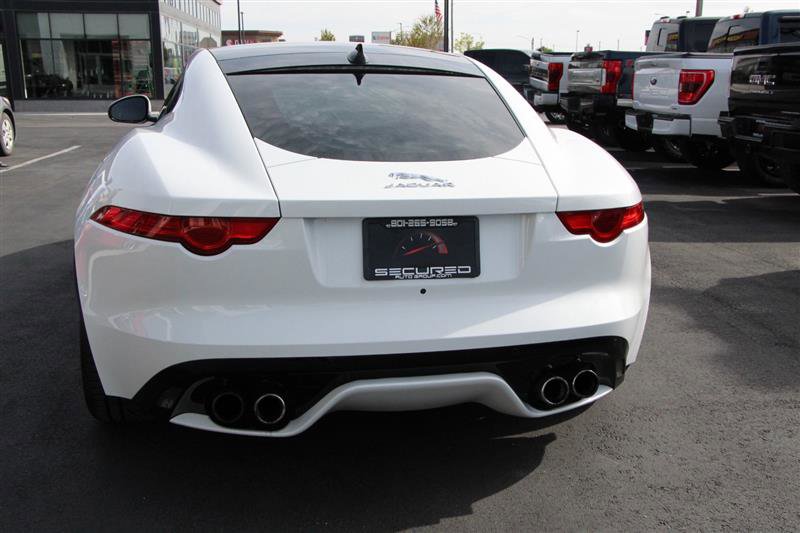 2016 Jaguar F-TYPE R