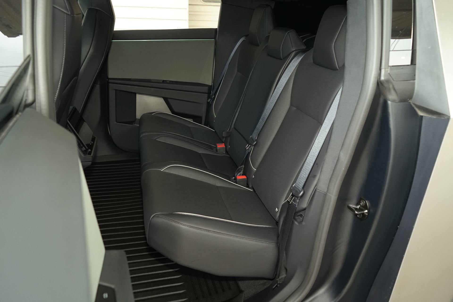 2024 Tesla Cybertruck Cyberbeast