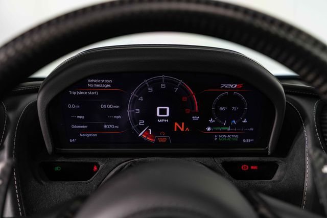 Used 2018 McLaren 720S Luxury photo 18