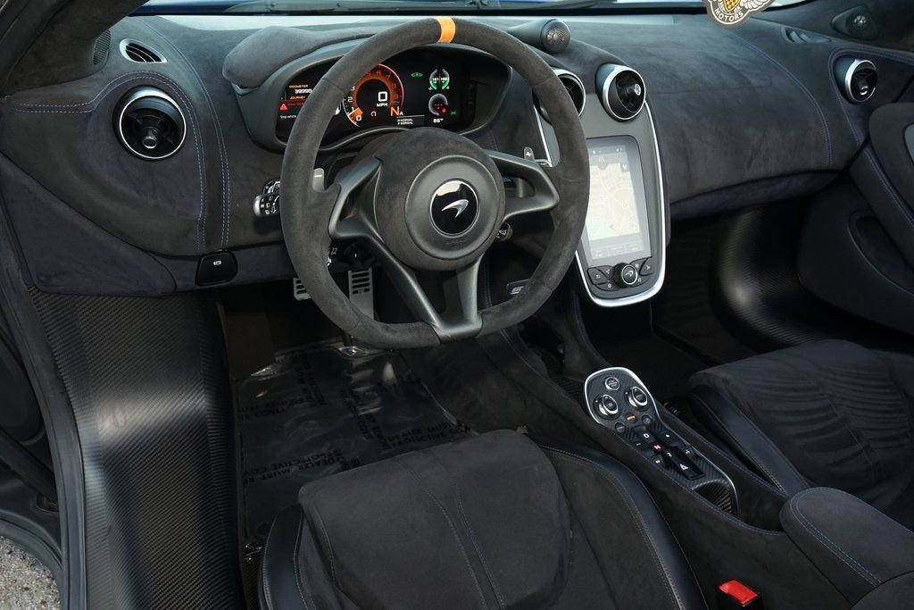 Used 2020 McLaren 600LT Spider photo 12