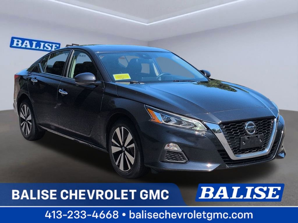 Used 2022 Nissan Altima 2.5 SV w/ SV Premium Package