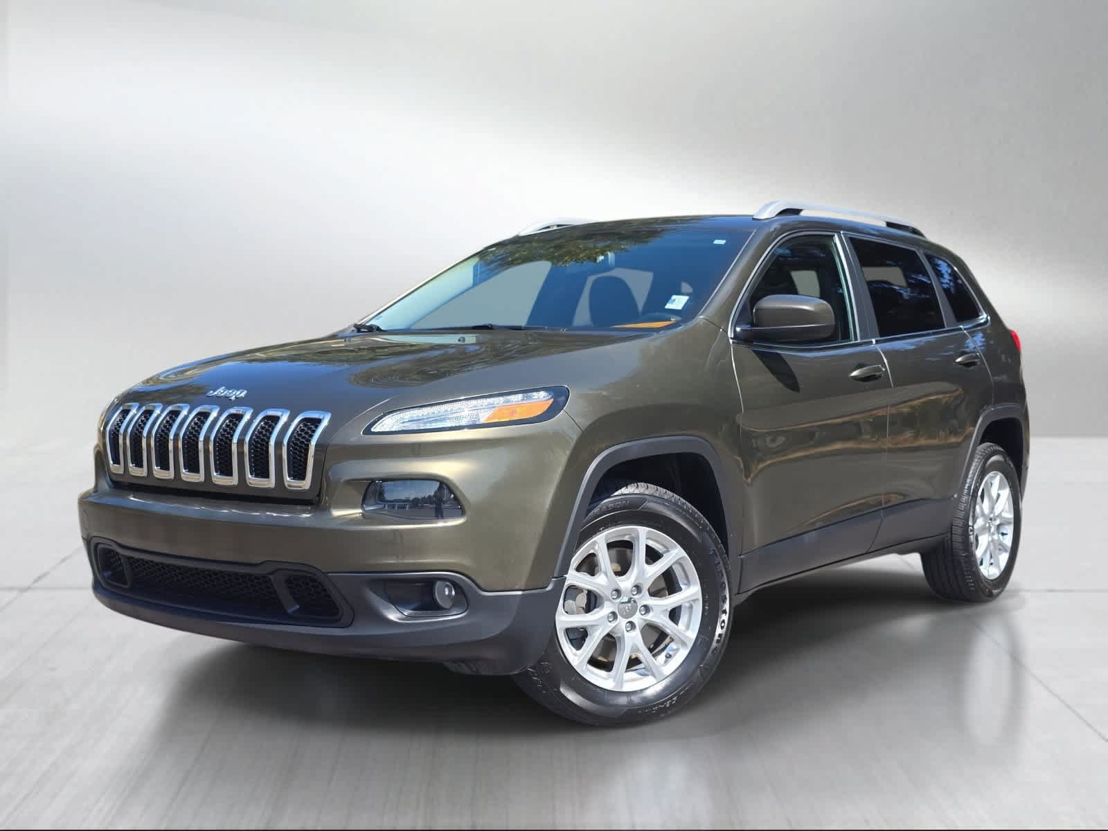 Used 2015 Jeep Cherokee Latitude w/ Cold Weather Group