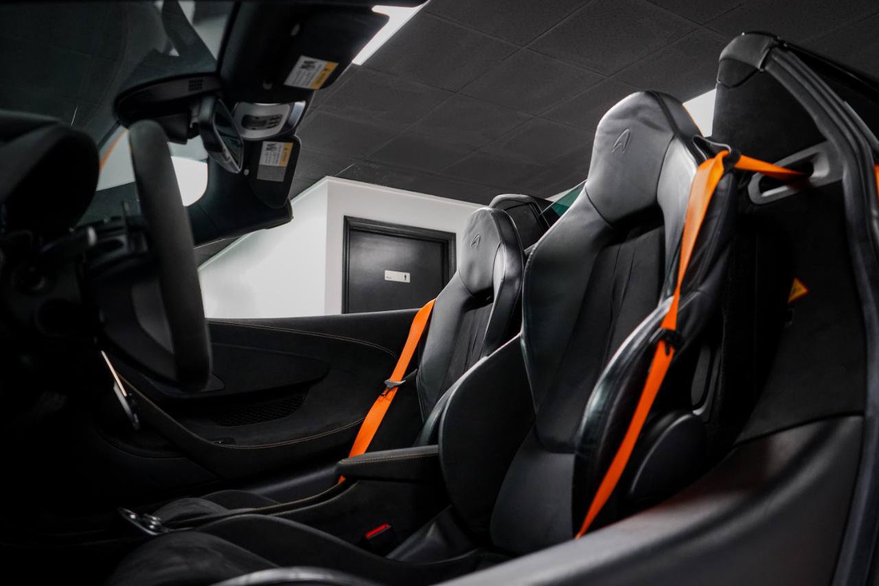 Used 2020 McLaren 600LT Spider photo 28