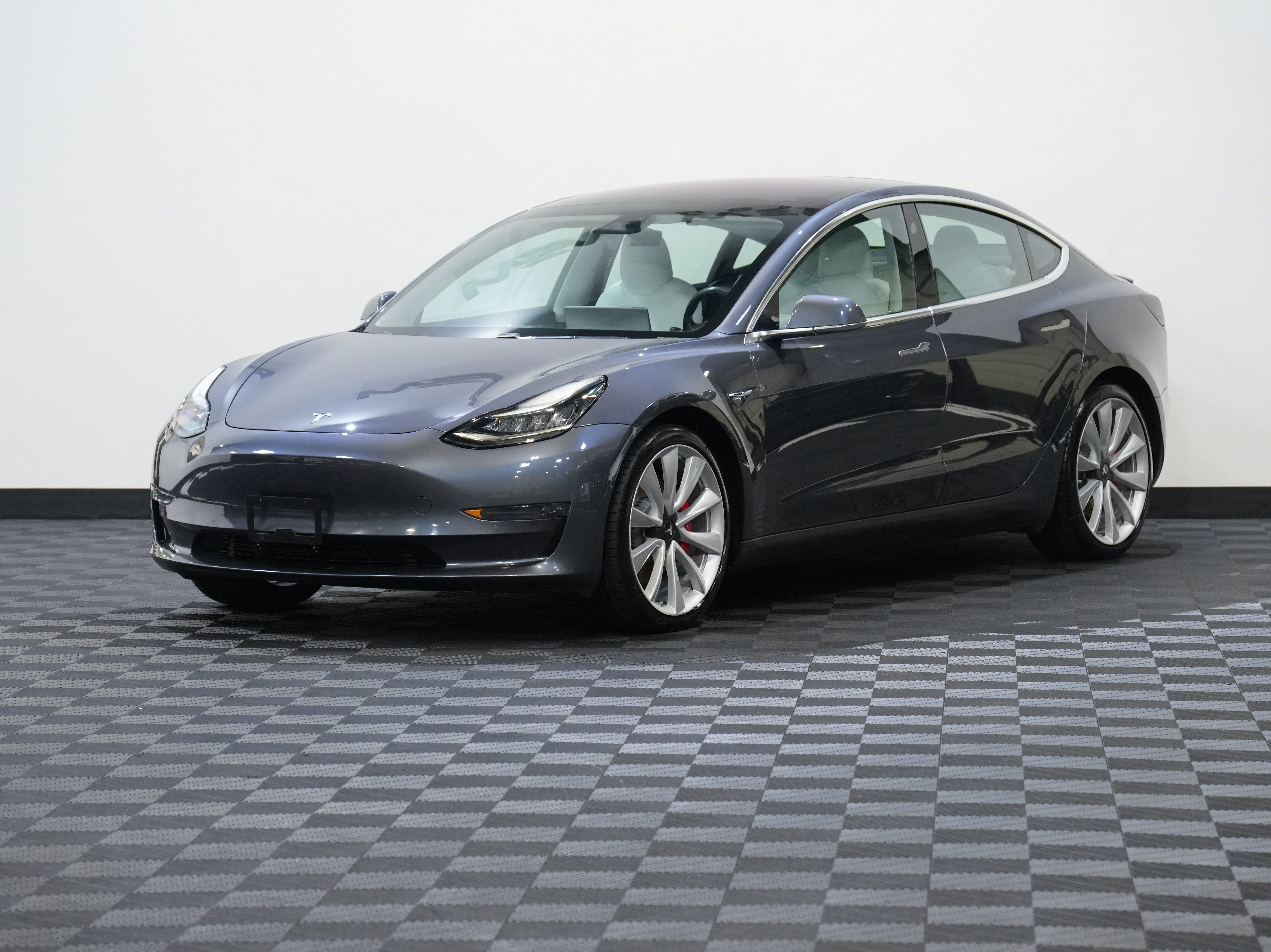 2019 Tesla Model 3 Performance