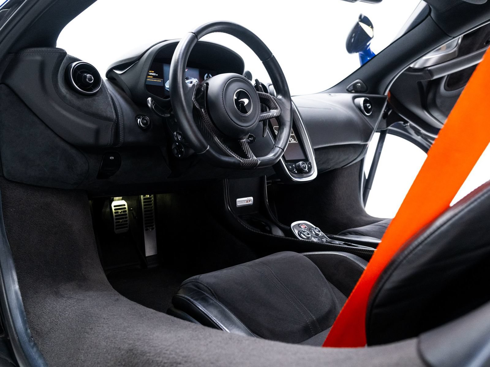 Used 2020 McLaren 600LT Spider photo 17