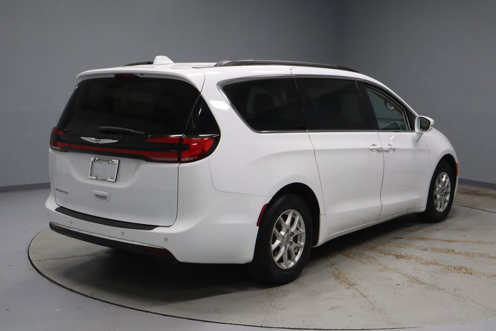 2022 Chrysler Pacifica Touring-L