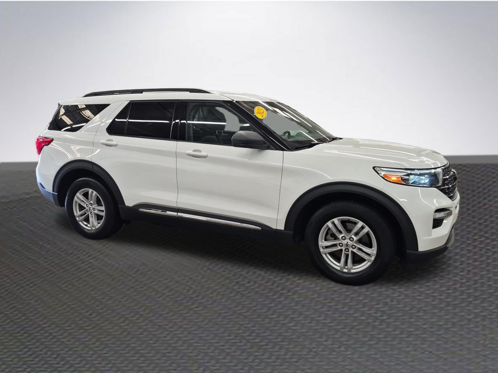 Certified 2023 Ford Explorer XLT w/ Equipment Group 202A