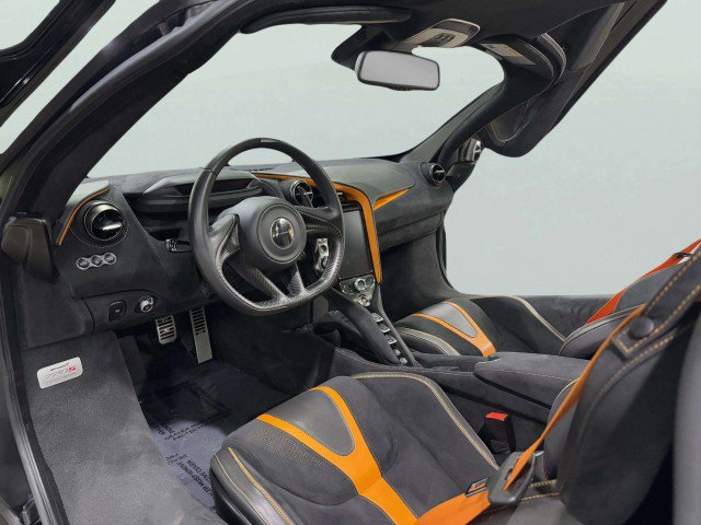 Used 2018 McLaren 720S Performance photo 40