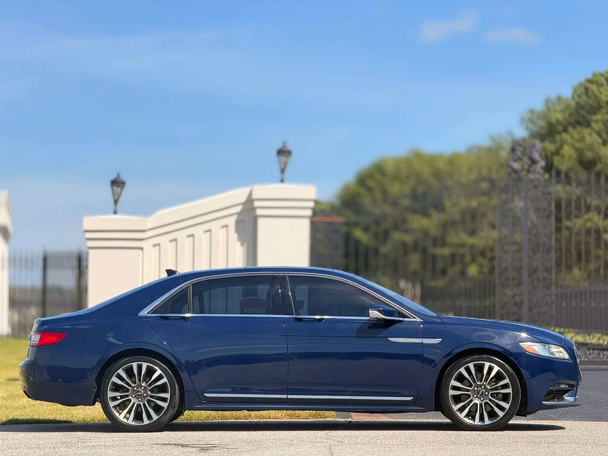 2018 Lincoln Continental Reserve