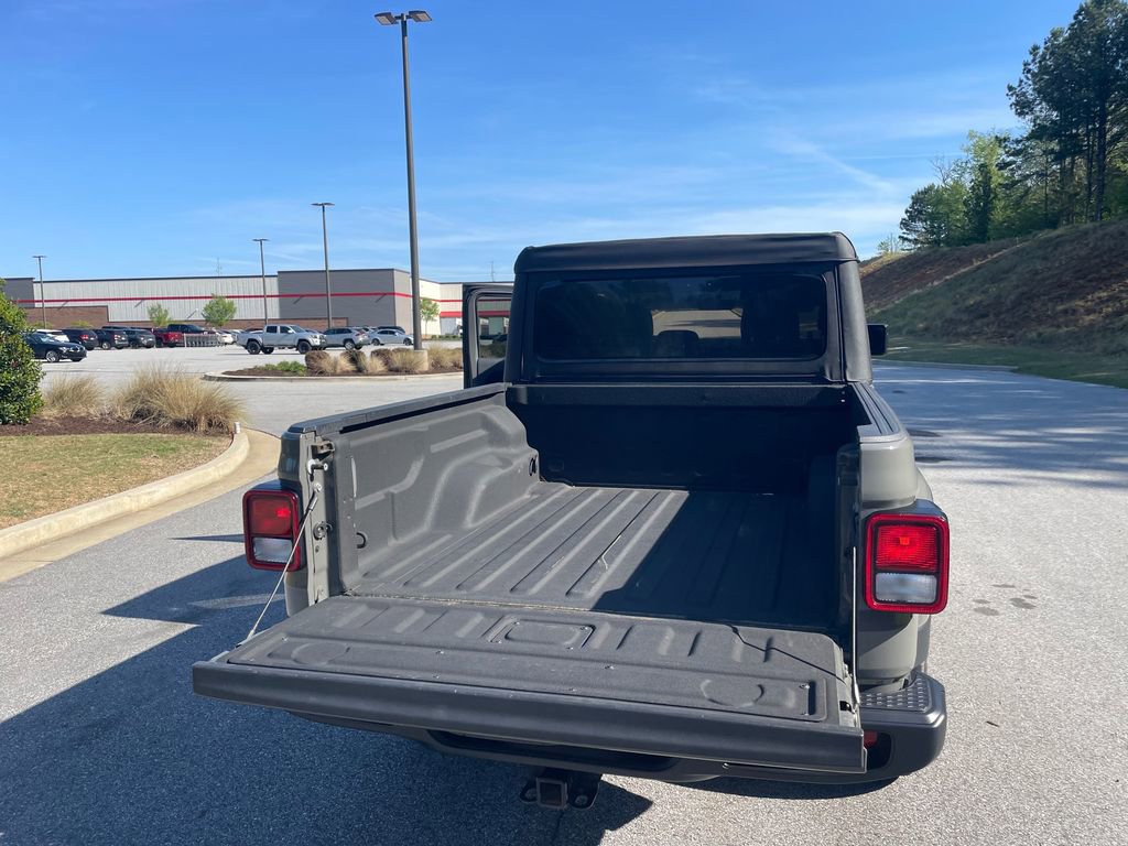 2022 Jeep Gladiator Overland