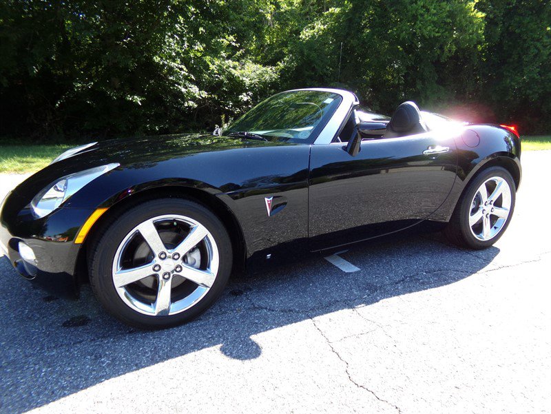 Used 2007 Pontiac Solstice Convertible w/ Premium Package